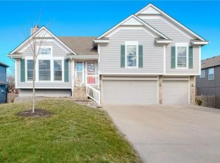 2520 NE Old Paint Rd, Lees Summit, MO 64086