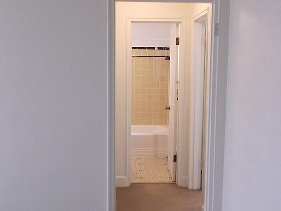 4th image of 2976 Voelkel Ave APT 16