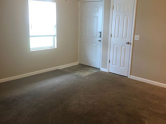 2nd image of 731 N Water Ave #1B-1Ba-655Sqft