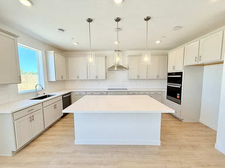 809 Canoe Ct — Photo 13