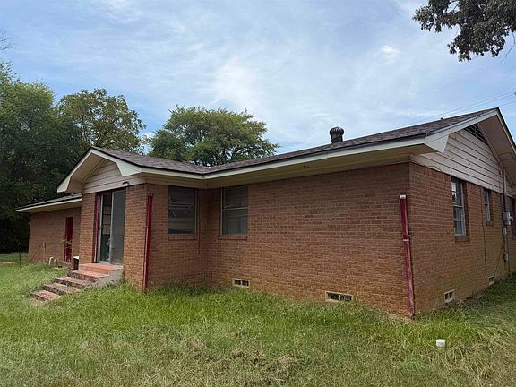 5th image of 3935 State Highway 64 W