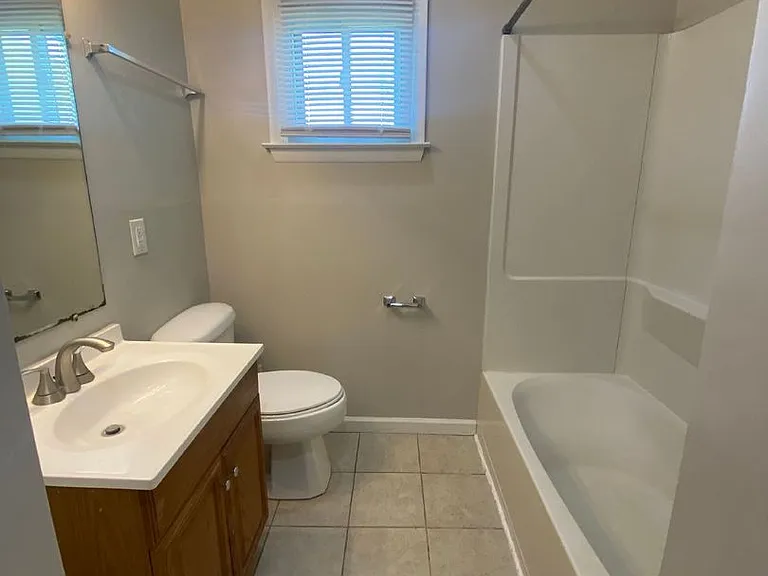 168 Reynolds Dr — Photo 14