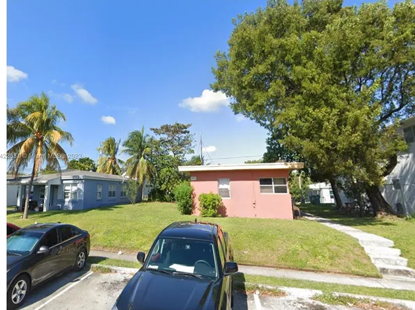 2071 NE 169th St, North Miami Beach, FL 33162