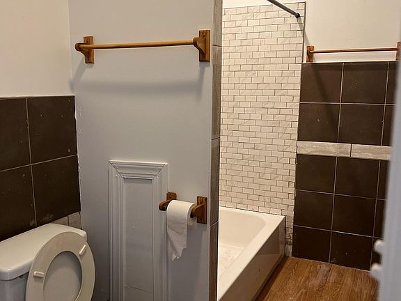 4th image of 2927 N 6th St #1