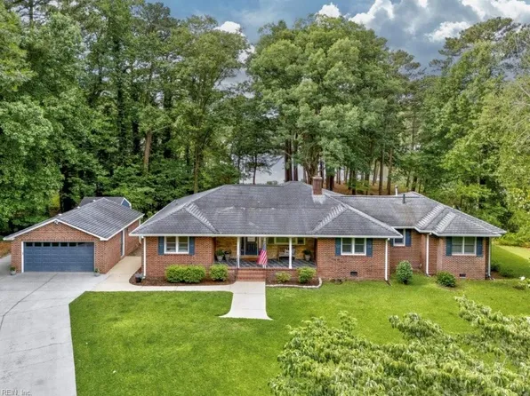 1405 Gravatt Ln, Virginia Beach, VA 23454