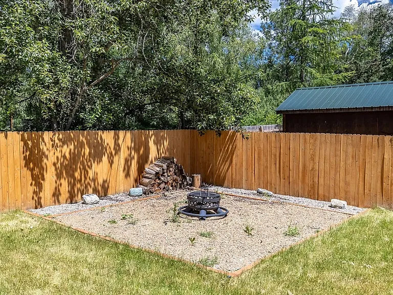 Wedgewood Ln — Photo 43