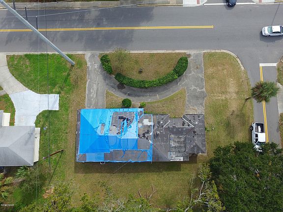 2nd image of 301 Deeley St