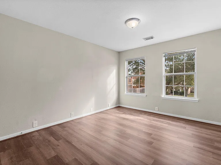 511 Cypresswood Knl — Photo 10