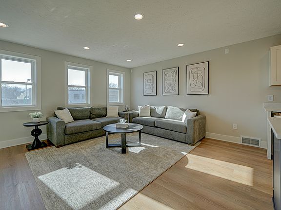 5th image of 708 Howard Ave #1A