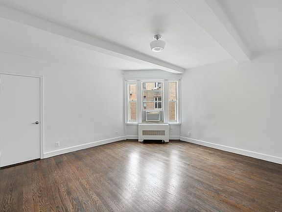 3rd image of 24 5th Ave APT 1522