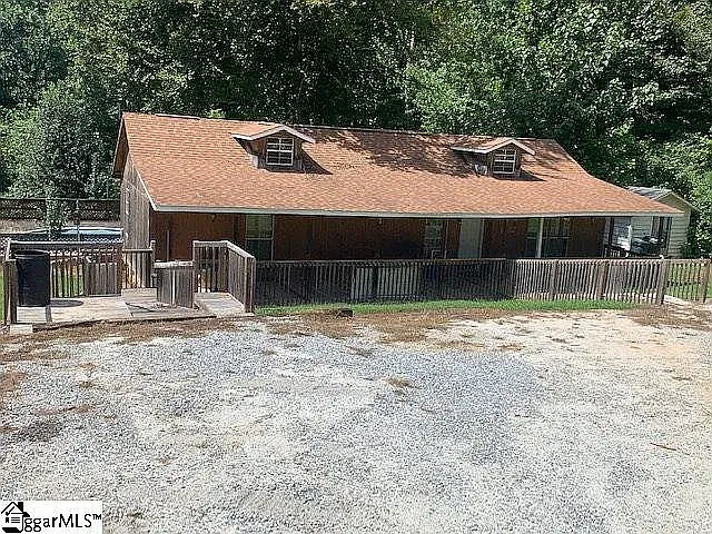 121 Shadowbrook Ct — Photo 1