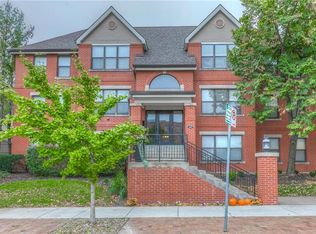 445 W 9th St APT 303, Kansas City, MO 64105