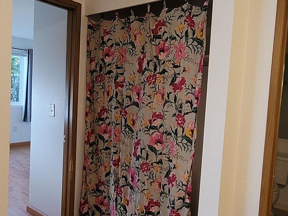 5th image of 20301 19th Ave NE APT 701