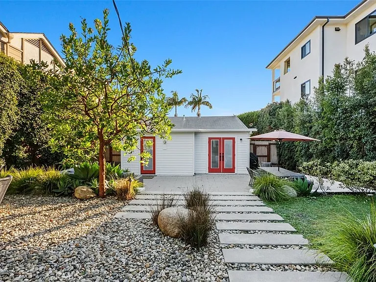 414 Cypress Dr — Photo 36