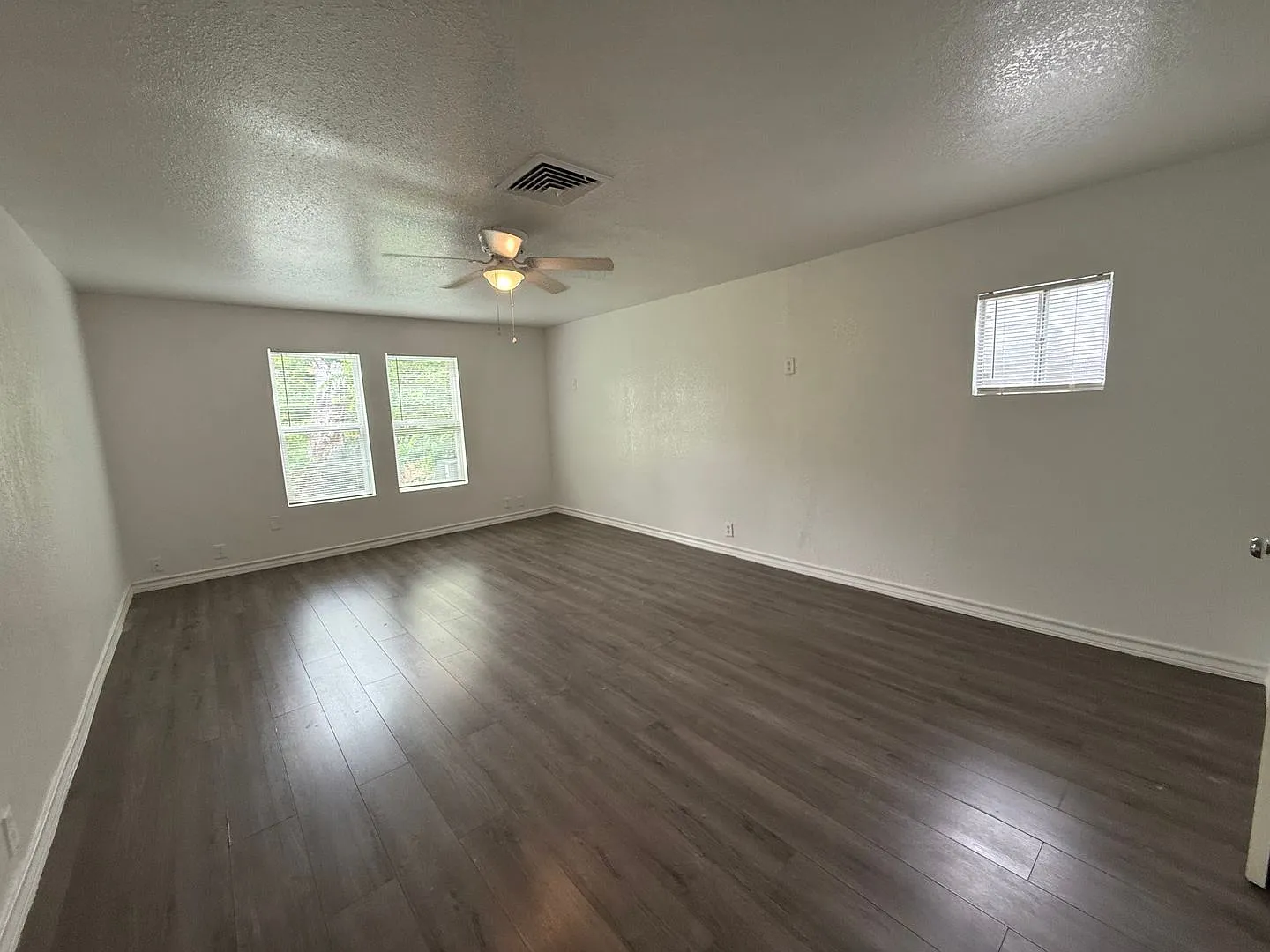 Updated 3-Bedroom Home with No Carpet & Modern Finishes — Photo 2