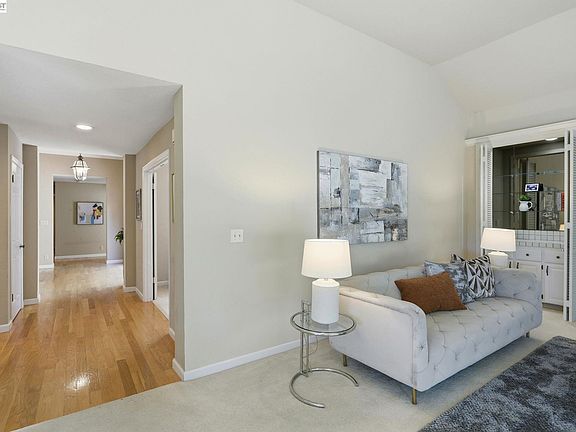 5th image of 3005 Live Oak Ct