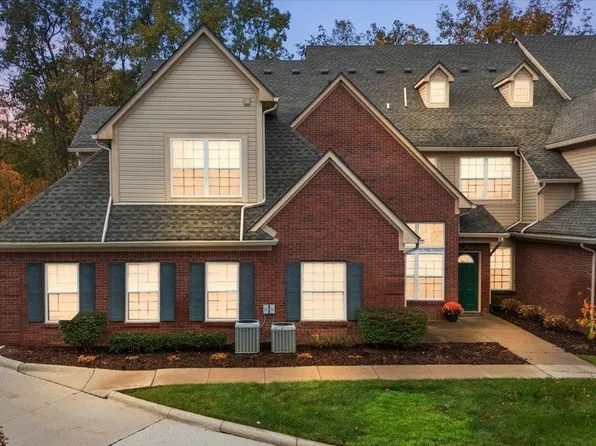 7856 Marie Dr #87, Shelby Township, MI 48316