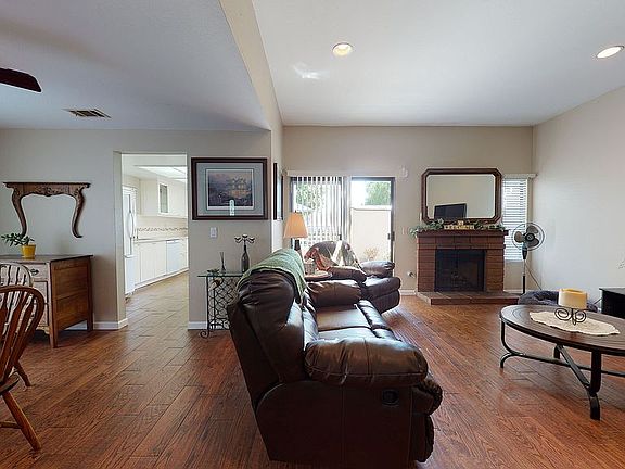 4th image of 3043 Marigold Pl