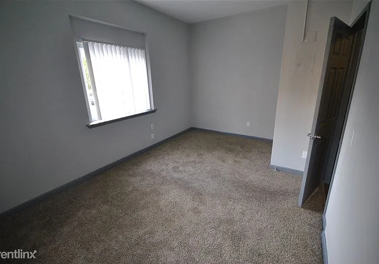 825 Tappan — Photo 12