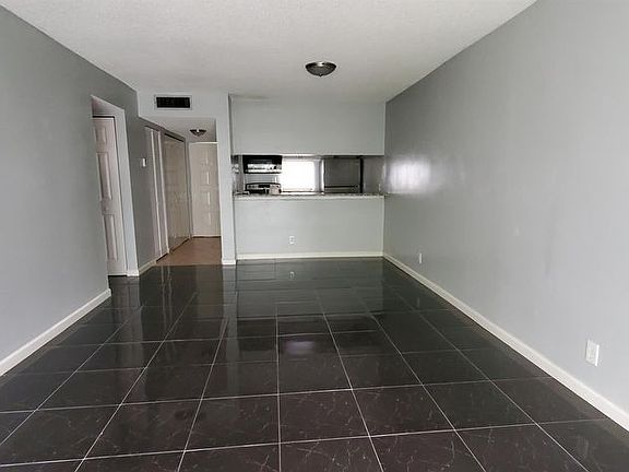 3rd image of 8540 N Sherman Cir Unit 1-504