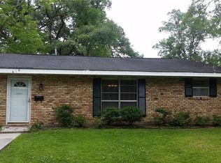 418 S Jahncke Ave, Covington, LA 70433