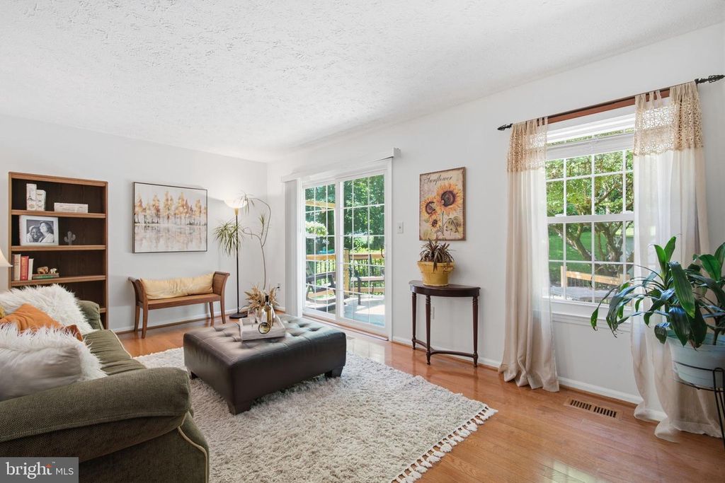 10893 Olde Woods Way, Columbia, MD - View 6
