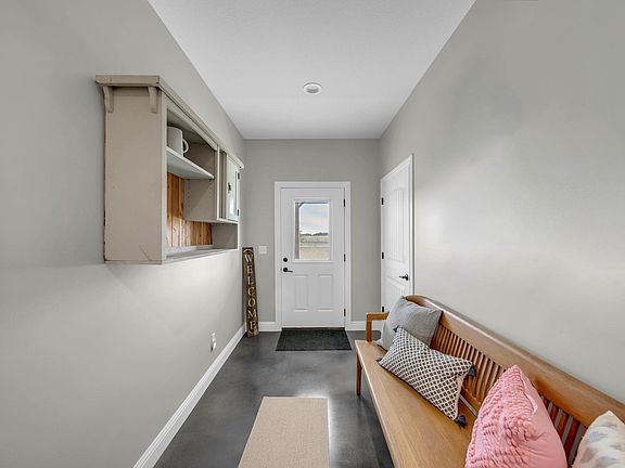 4th image of 350 SE 40th St