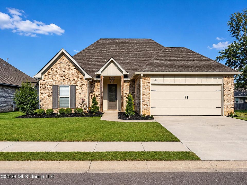 1st image of 304 Buttonwood Ln