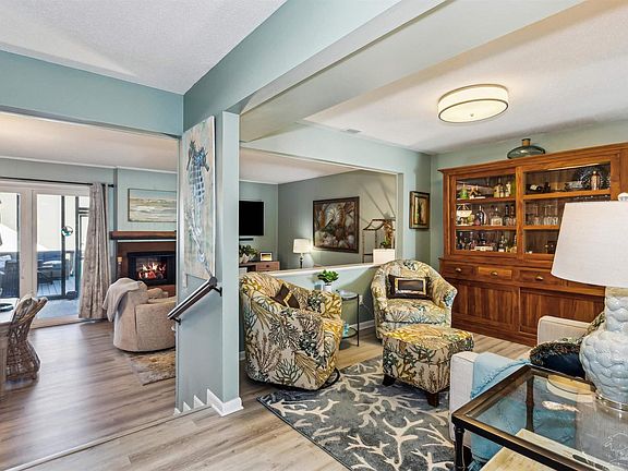 4th image of 28 Hillbrook Way #28