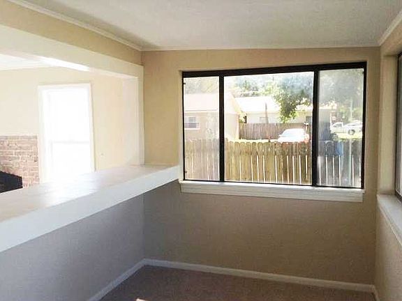 5th image of 8143 48th Ave N