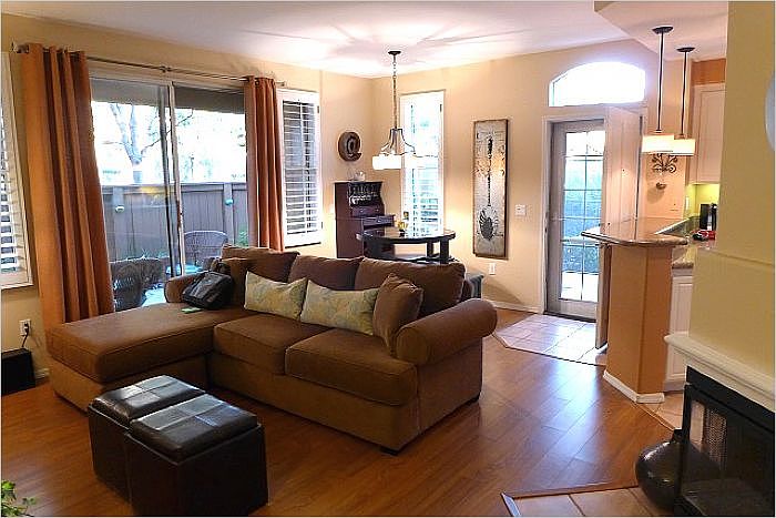 1st image of 2662 Dunstan Dr