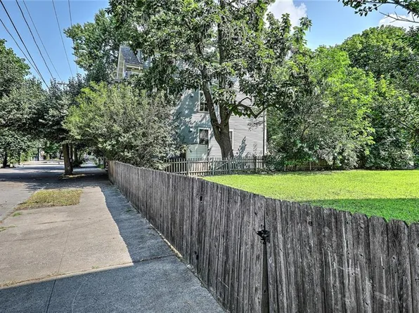 84 Harrison St, Providence, RI 02909