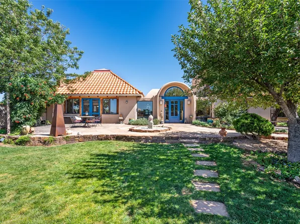 40B Likely Rd, Santa Fe, NM 87508