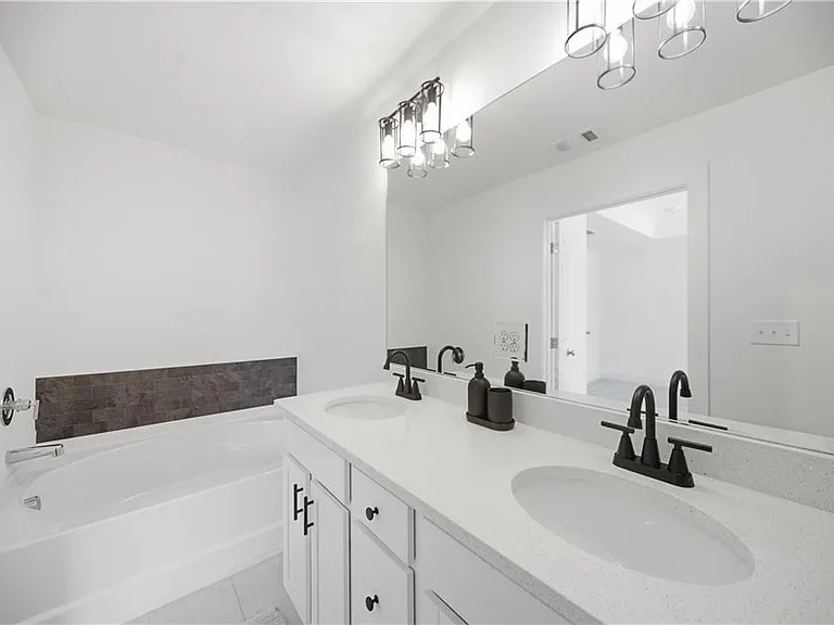 2360 Rex Dr — Photo 15
