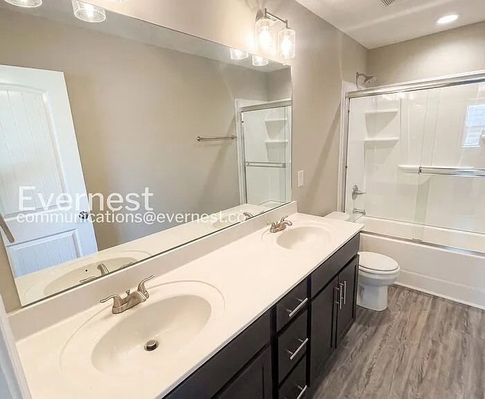 1000 Henry Place Blvd #105 — Photo 8