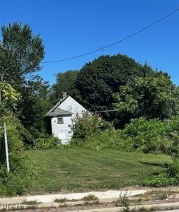 7305 Montgomery Ave, Cleveland, OH, 44104