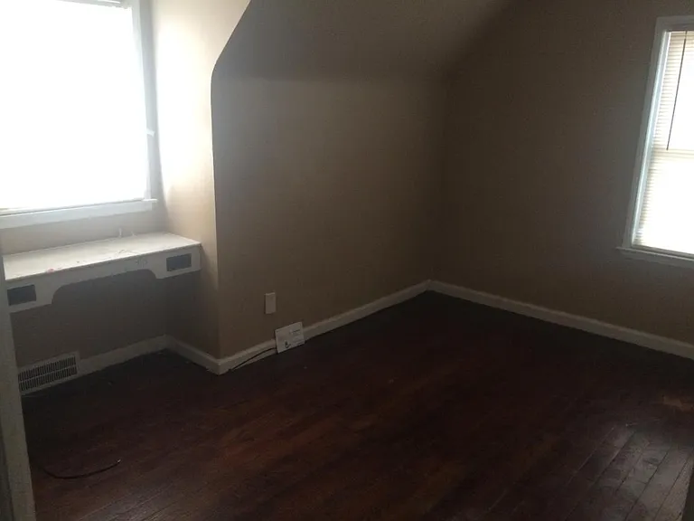18506 Kelly Rd — Photo 3