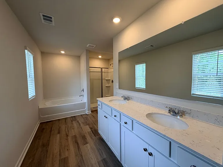 127 Biltmore Pl — Photo 11