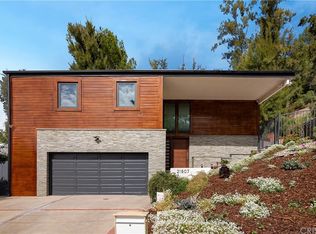 21807 Lopez St, Woodland Hills, CA 91364