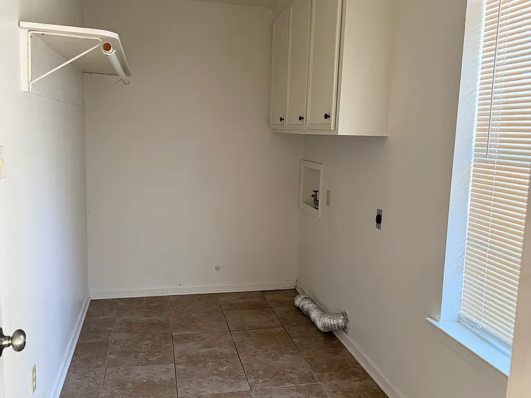 1213 Tammy Ave — Photo 15