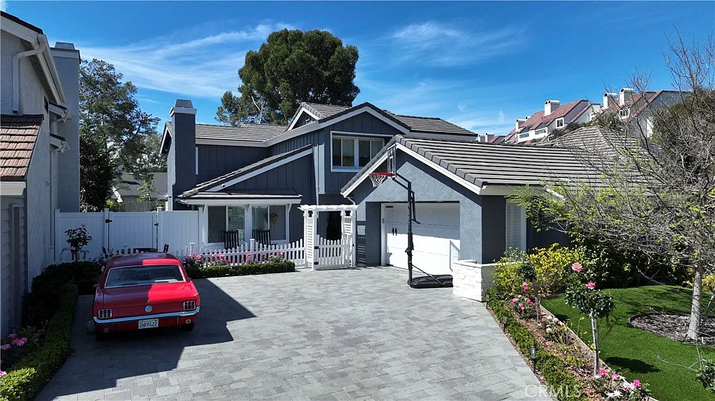 4 bed, 2598 sqft, $9,000 — Photo 1