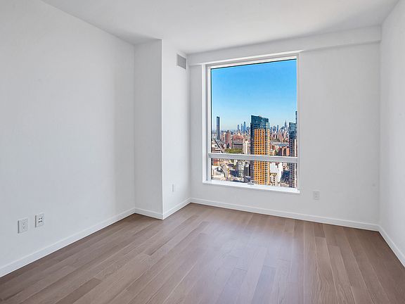 5th image of 138 Willoughby St APT 36B
