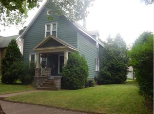 362 3rd St #A, Manistee, MI 49660