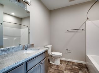 1850 Mayer Rd APT 223, Hudson, WI 54016