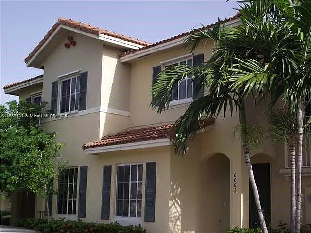3 bed, 1400 sqft, $2,600 — Photo 1