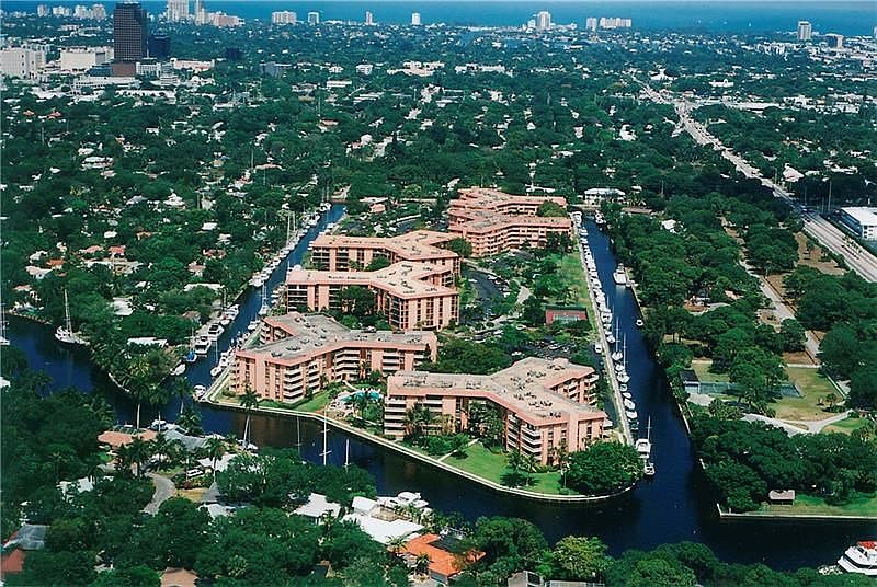 1st image of 900 River Reach Dr APT 318