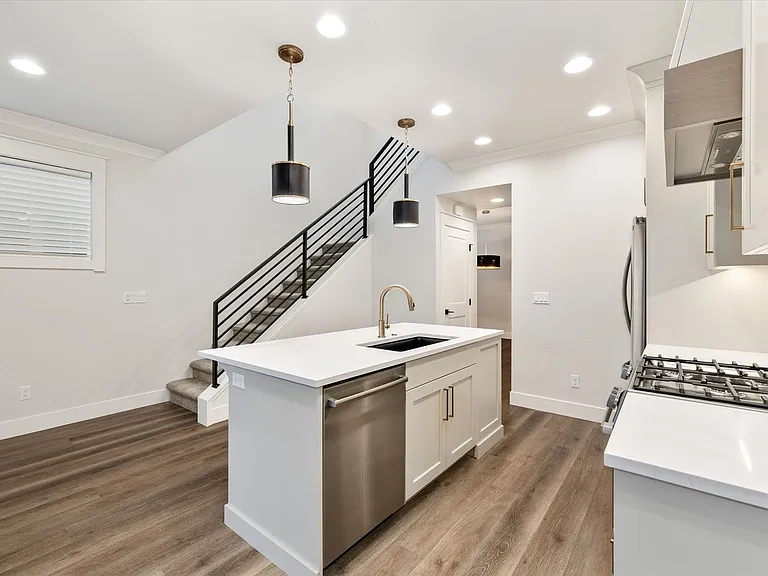 3903 W Spring House Ln — Photo 9