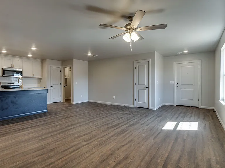 317 Dooley Creek Ln — Photo 7