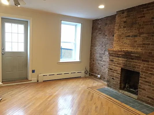 Rented by Vespa Properties Group | media 15