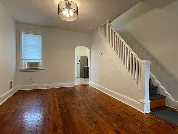 4th image of 2456 Memphis St